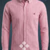 camisa de hombre en oxford con rayas granate